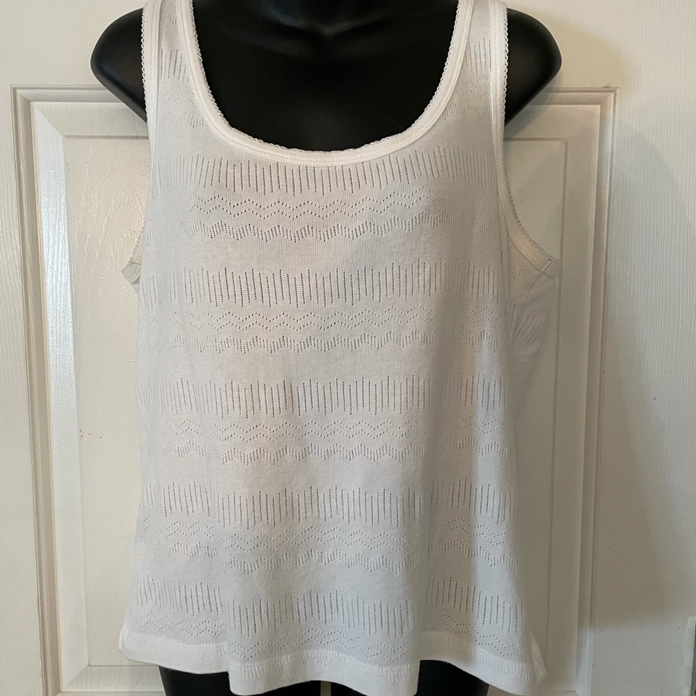 Ann Taylor Women’s White‎ Sweater Tank Top 100% cotton size large